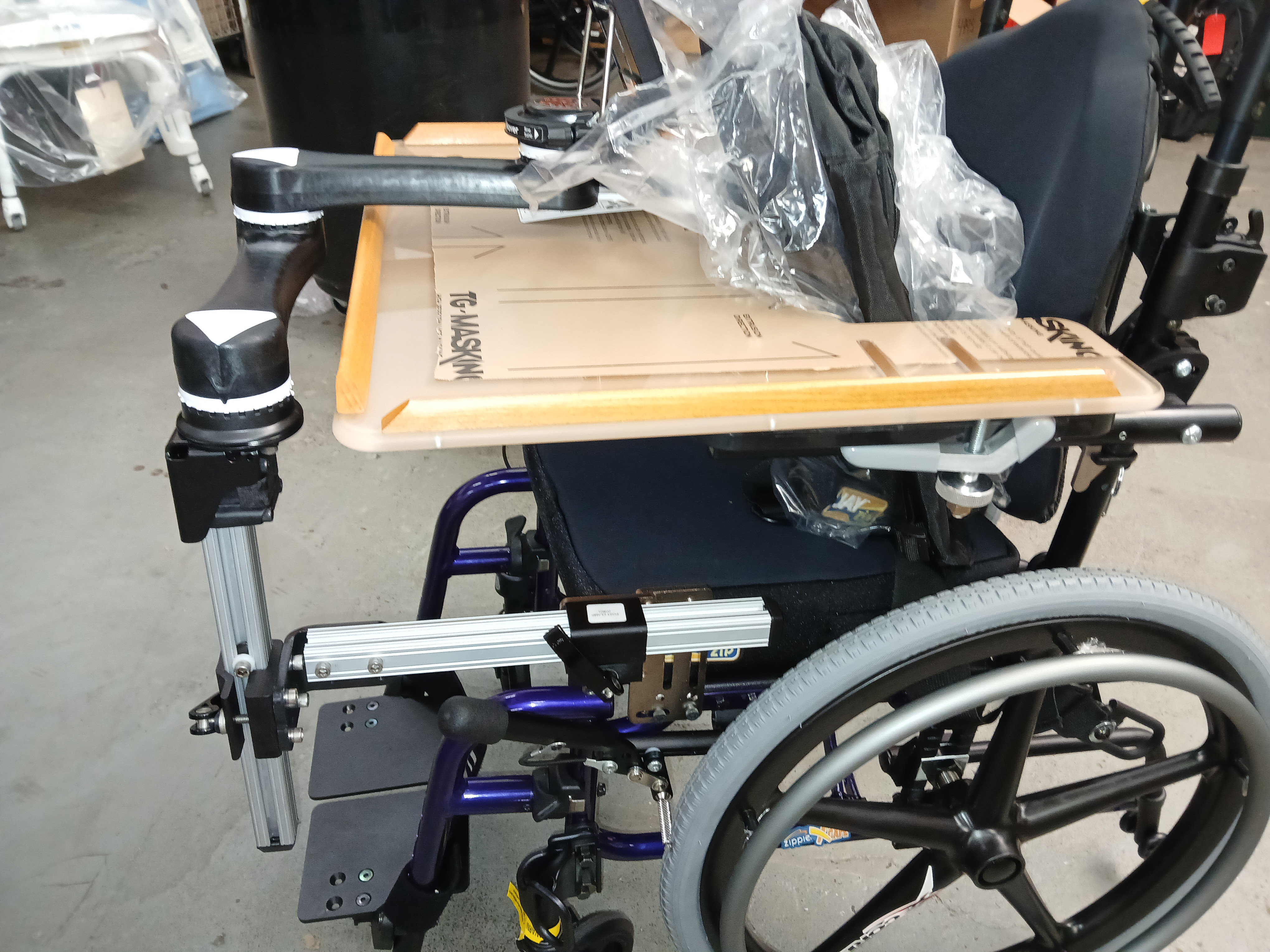 mooii。 Zippie X'CAPE pediatric wheelchair - Motion